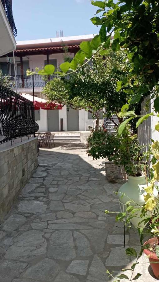 Pension Nikolas Skiathos by Eksteriør billede