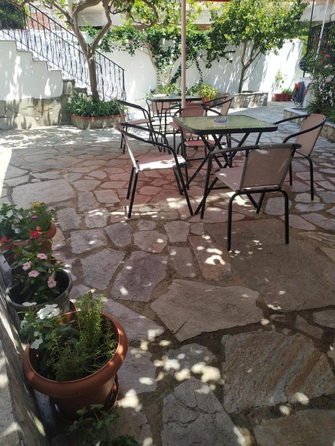Pension Nikolas Skiathos by Eksteriør billede
