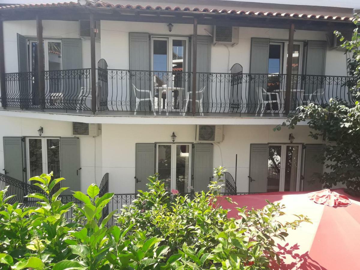 Pension Nikolas Skiathos by Eksteriør billede
