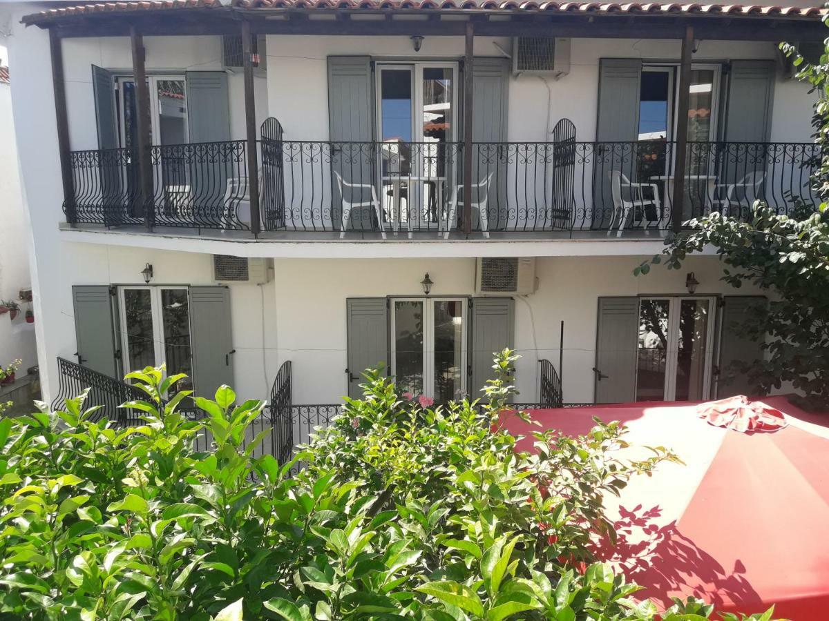 Pension Nikolas Skiathos by Eksteriør billede