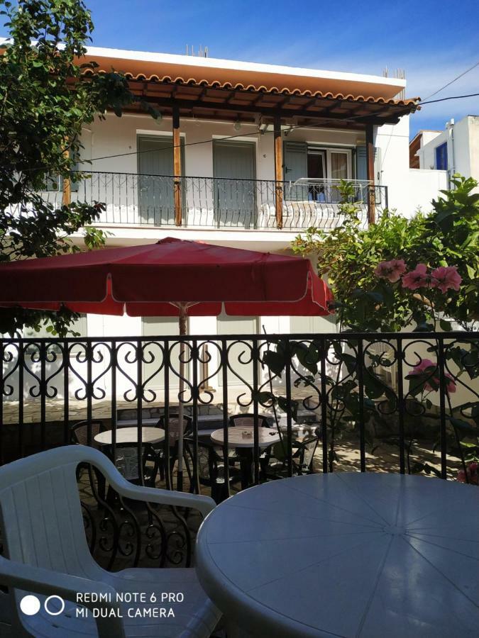 Pension Nikolas Skiathos by Eksteriør billede